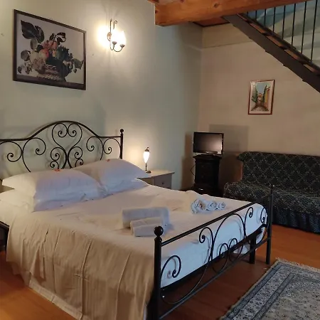 La Grotta Apartahotel