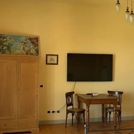 La Grotta Apartahotel